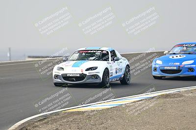 media/Jan-26-2025-CalClub SCCA (Sun) [[cfcea7df88]]/Group 4/Race/